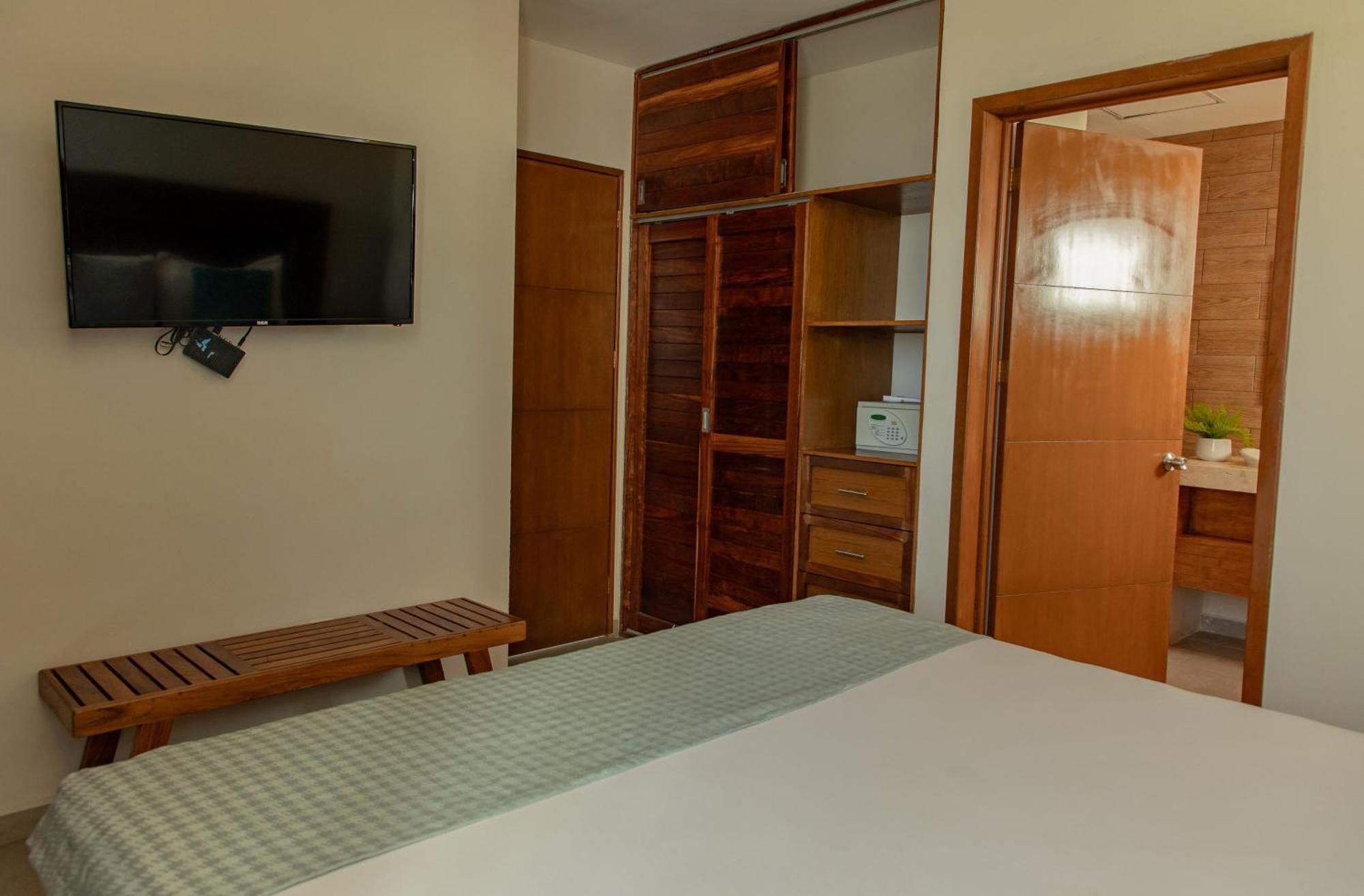Aquastar Hotel & Apartments มาอาอวล ภายนอก รูปภาพ