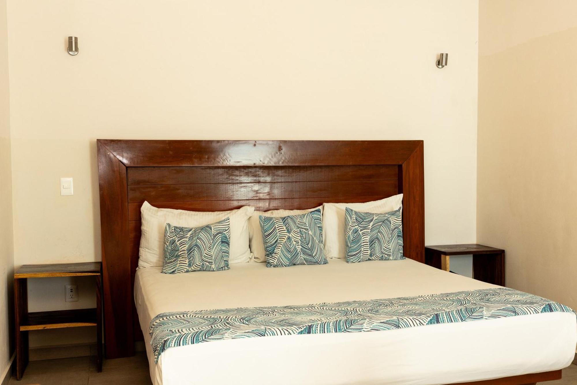 Aquastar Hotel & Apartments มาอาอวล ภายนอก รูปภาพ