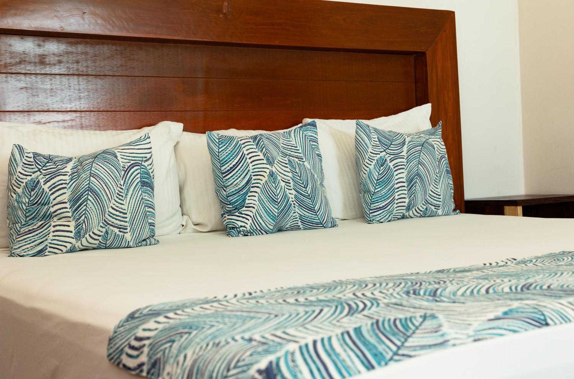 Aquastar Hotel & Apartments มาอาอวล ภายนอก รูปภาพ