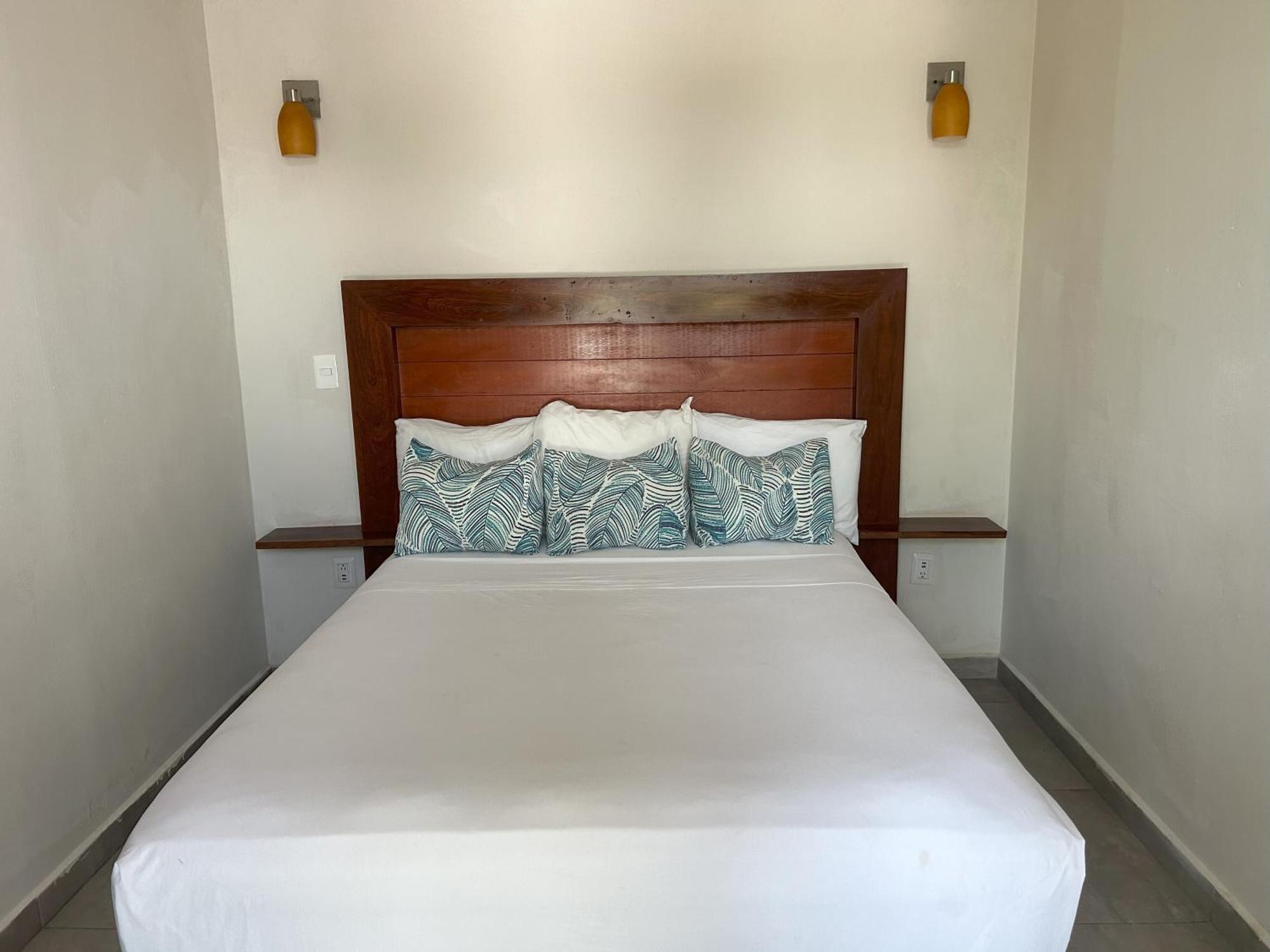 Aquastar Hotel & Apartments มาอาอวล ภายนอก รูปภาพ