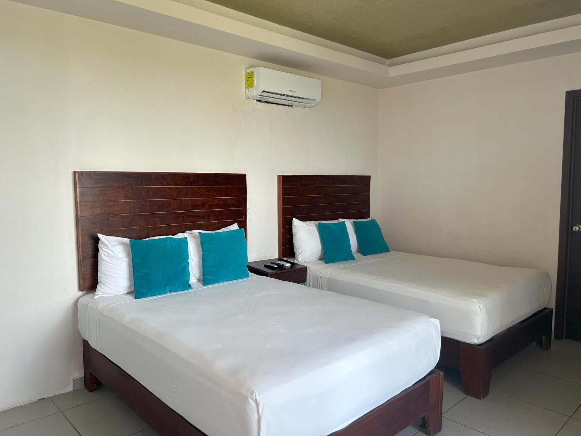 Aquastar Hotel & Apartments มาอาอวล ภายนอก รูปภาพ
