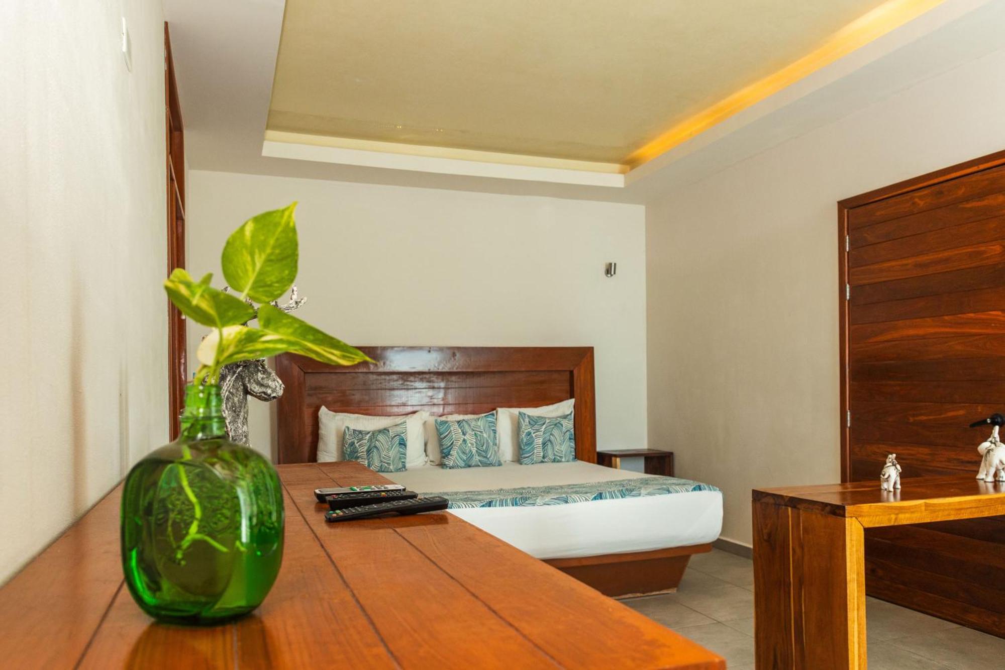 Aquastar Hotel & Apartments มาอาอวล ภายนอก รูปภาพ